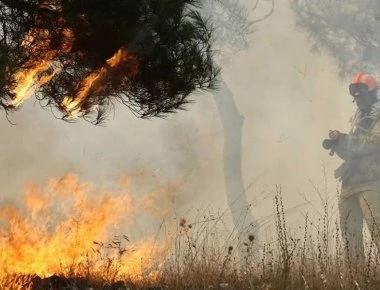 Συγκλονίζουν οι μαρτυρίες: Μπορούσε να σωθεί αλλά έμεινε δίπλα στο σύζυγό της- Νεκροί και οι δύο